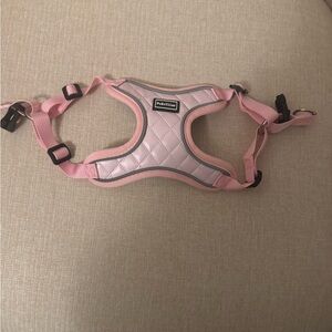 Pink Quilted Dog Harness—ITEM DOES NOT HAVE TAGS BUT HAS NEVER BEEN USED